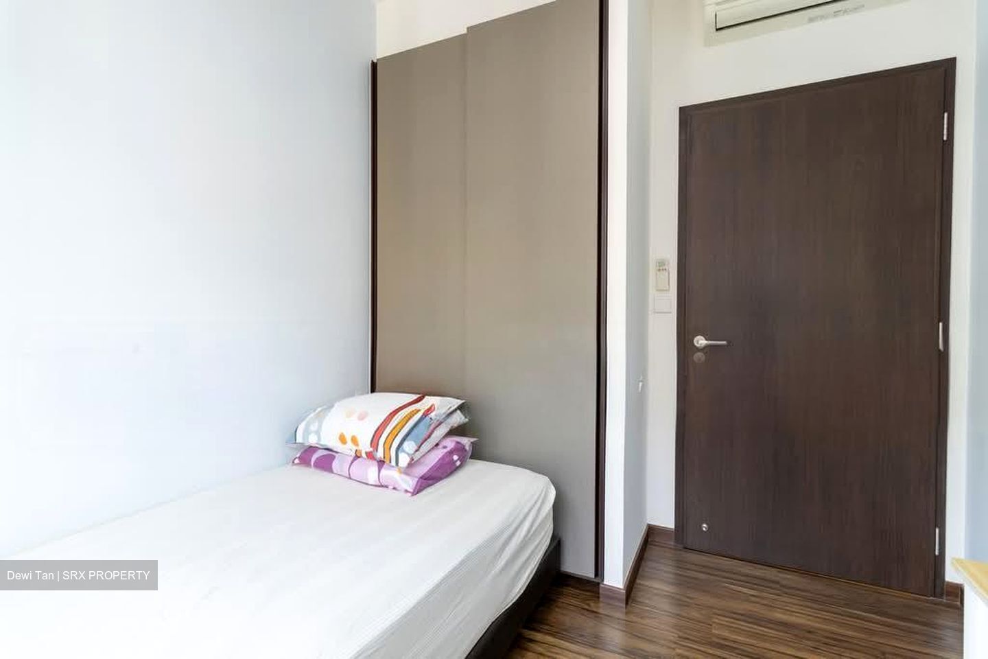 The Brownstone (D27), Condominium #557937191